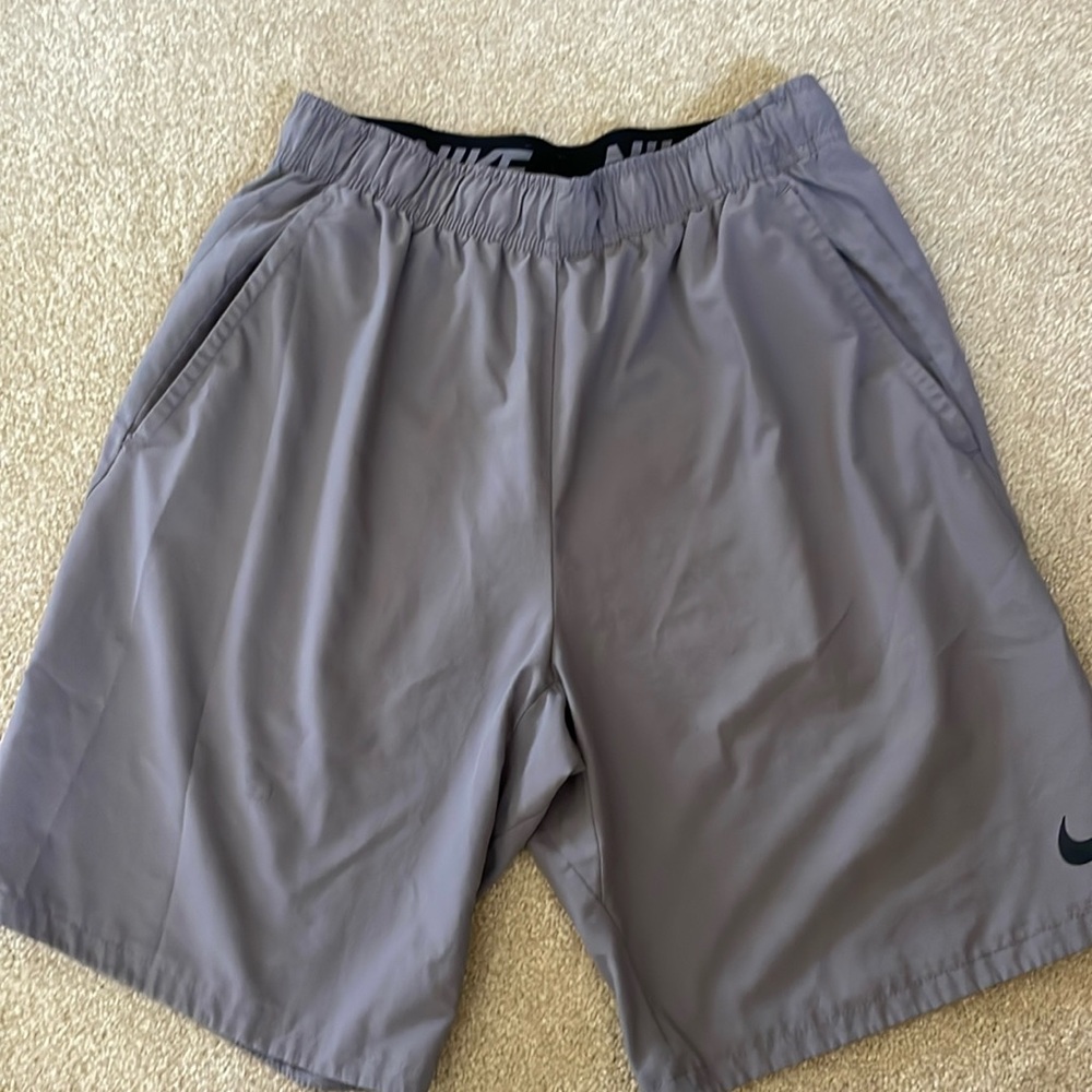 Nike men’s shorts size Small